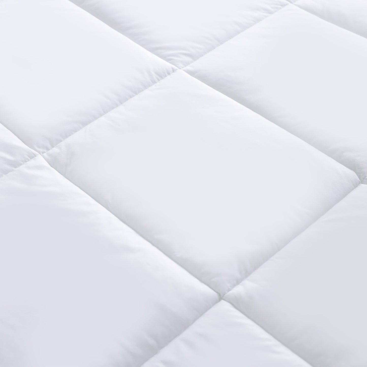 Five Star Hotel Collection® Down Alternative Comforter